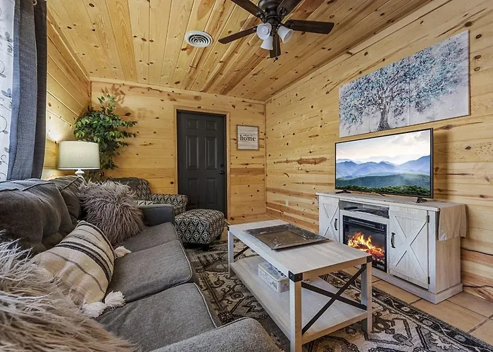 Strawberry Wine Romantic Hot Tub Cabin